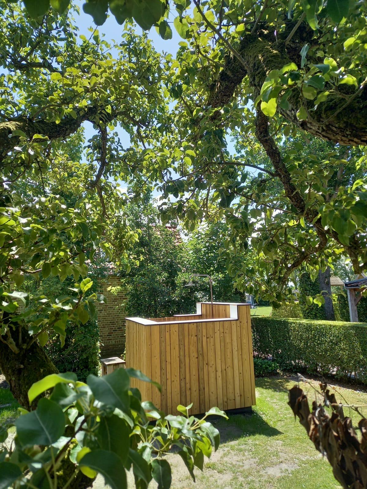 Houten buitenverblijf met wellness